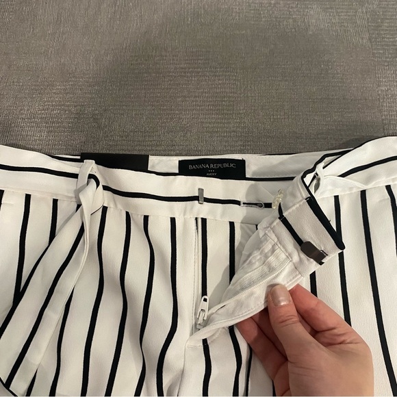 Banana‎ Republic Mid Rise Cropped Wide Leg Pants 2P - Picture 3 of 7